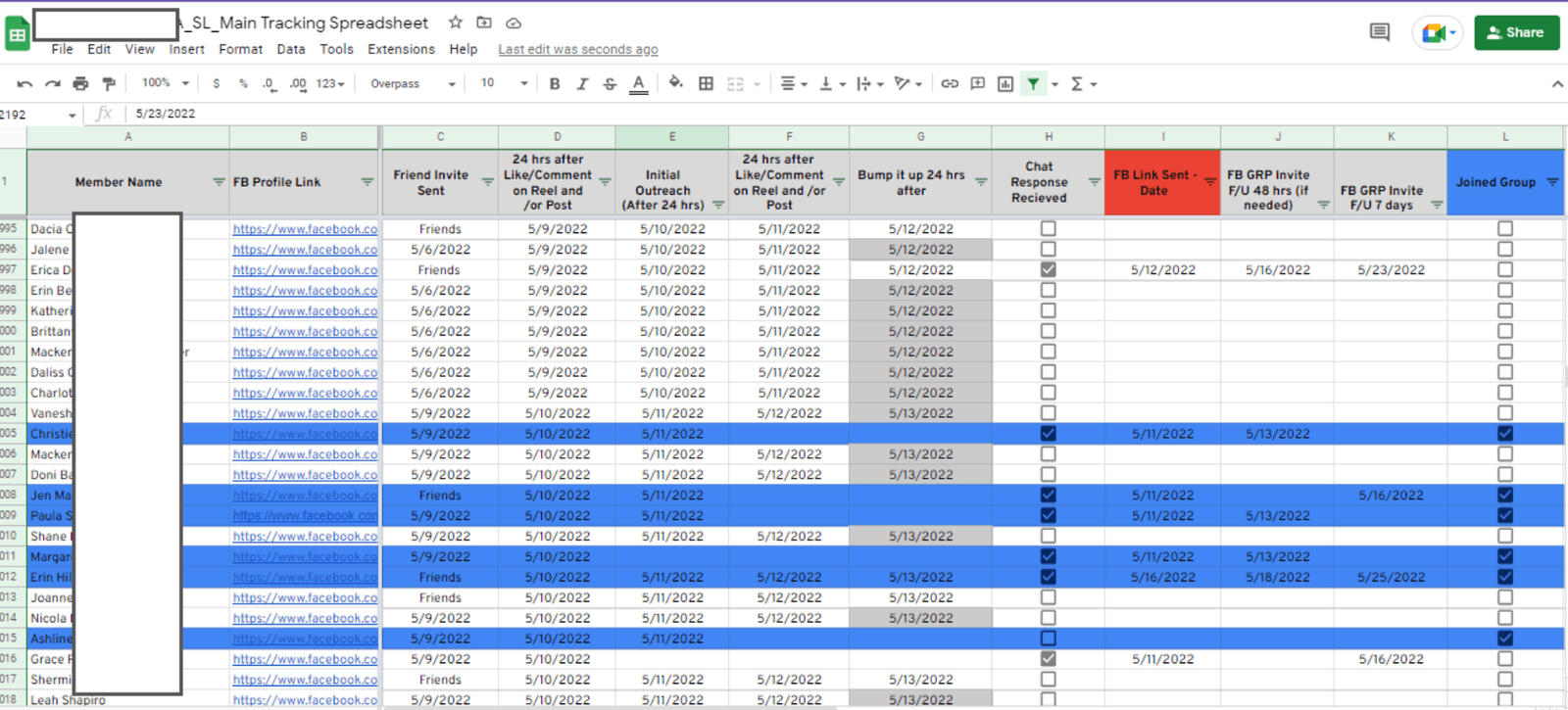 Facebook Group Growth Tracker